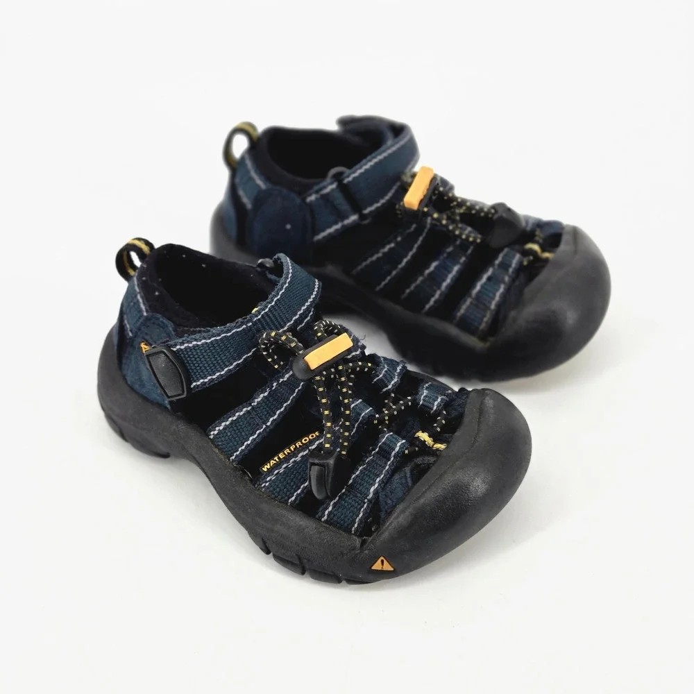 Keen Newport H2 Waterproof Sandals Kids Size 5 Navy Blue Black Yellow Outdoor